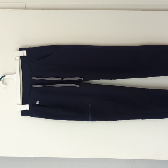 Figs Zamora Jogger Scrub Pants - Picture 2 of 4